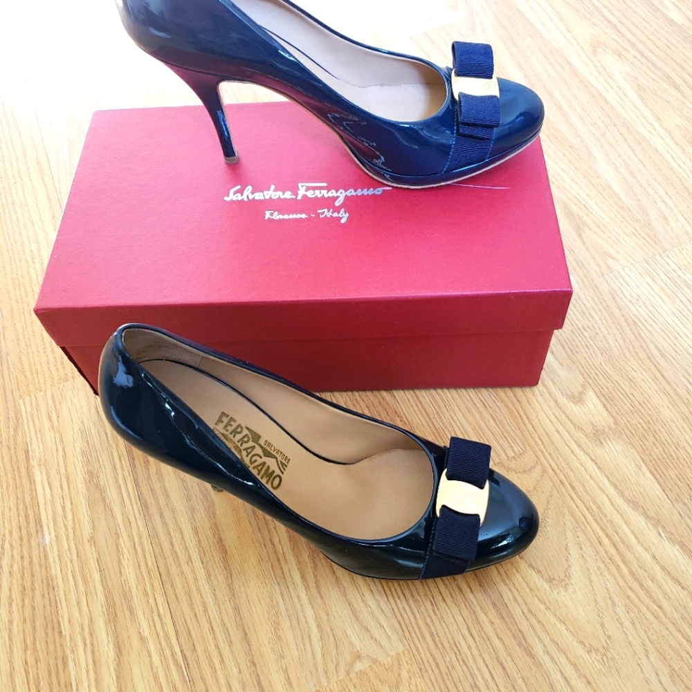 Salvatore Ferragamo Tina pumps